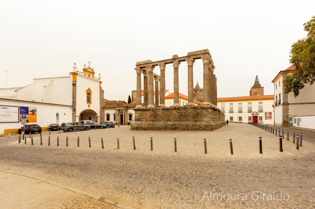 Almoura Giraldo Centro Historico Apartment Evora Exterior photo